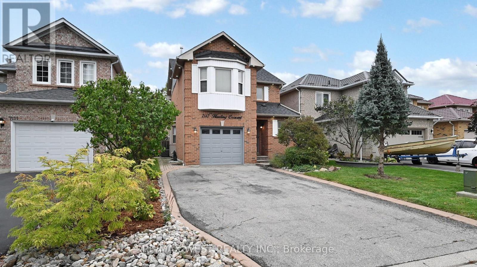 7147 Harding Cres, Mississauga, ON L5N 5P5