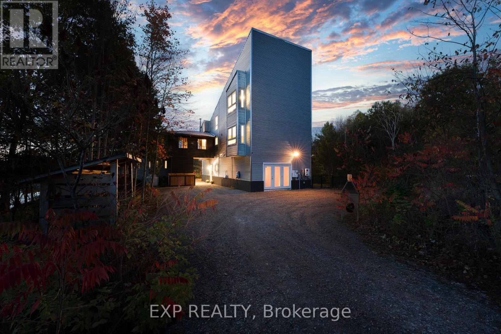 225 Woodcocks Mills Rd, Stone Mills, ON K0K 3G0