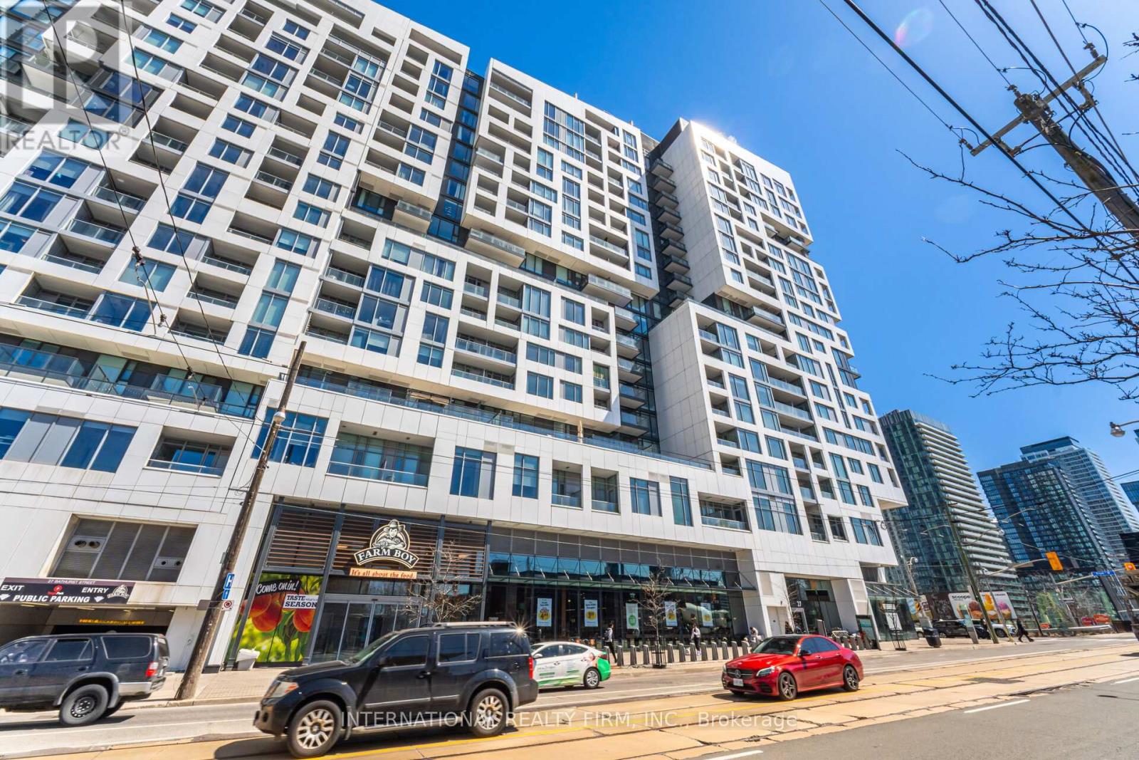 1012 27 Bathurst St, Toronto, ON M5V 0R1