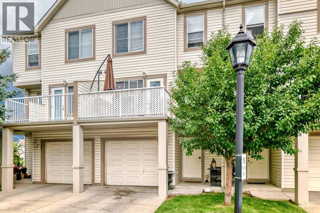 105 Copperfield Ln SE, Calgary, AB T2Z 4S9