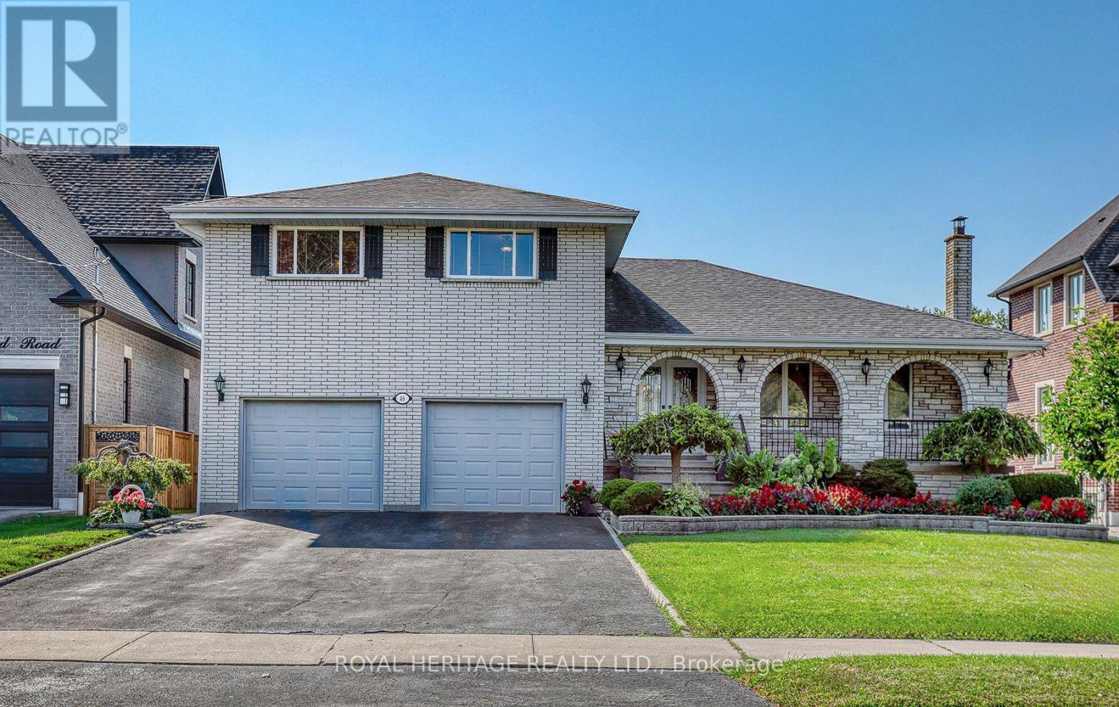 46 Garrard Rd, Whitby Blue Grass Meadows, ON L1N 3K5