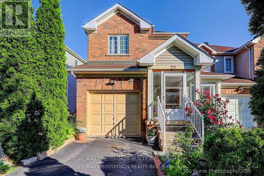 29 Billingsley Cres, Markham, ON L3S 4P1