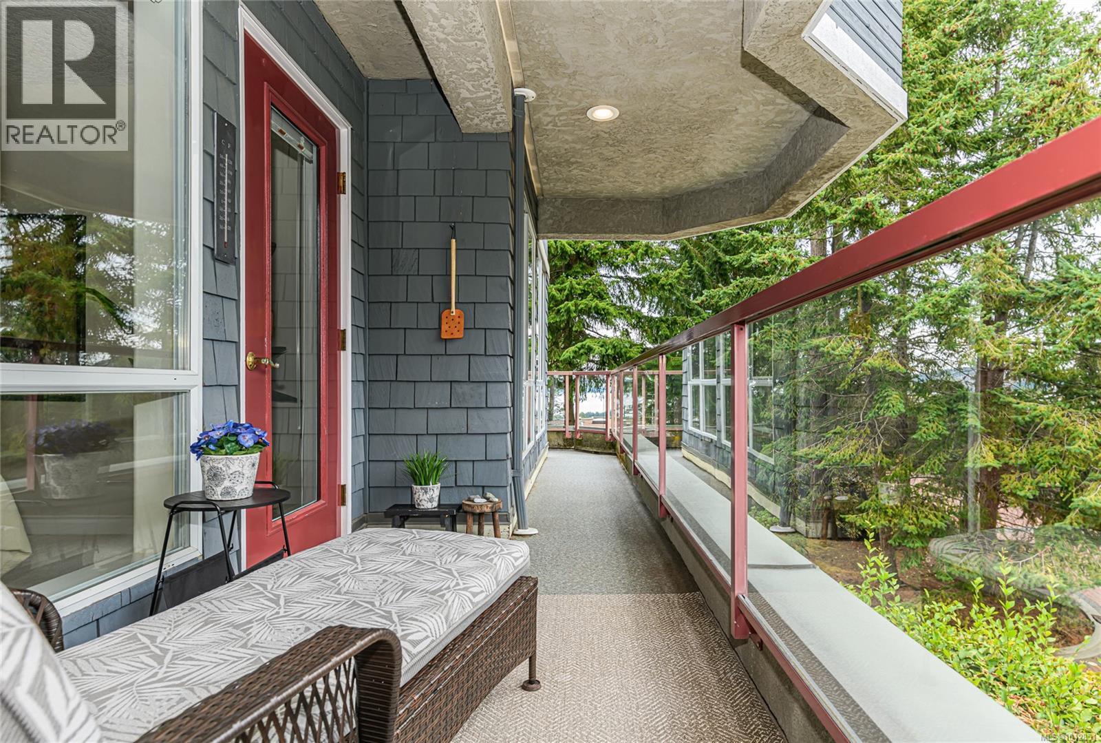 940 Boulderwood Rise Unit 201, Saanich, BC V8Y 3H5