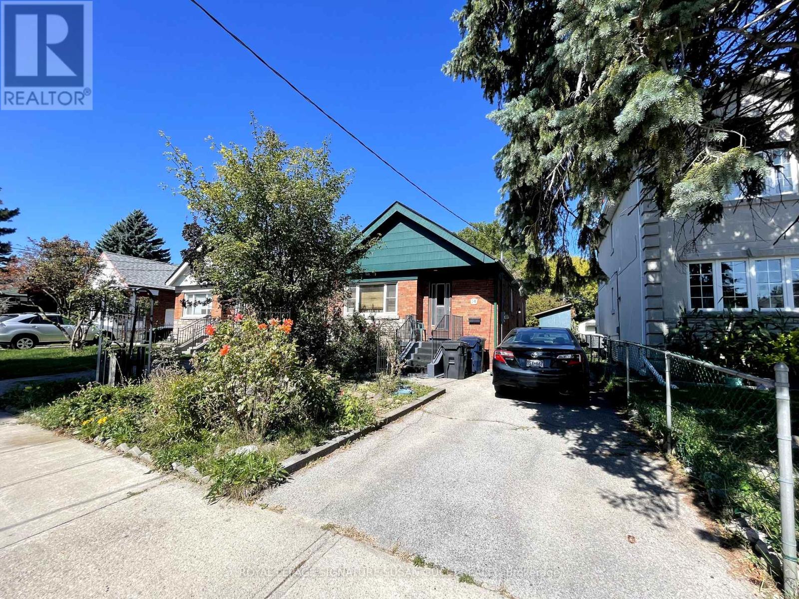 14 Joanith Dr, Toronto, ON M4B 1S7