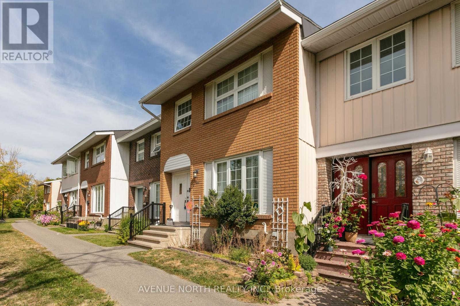 64 3260 Southgate Rd, Ottawa, ON K1V 8W9