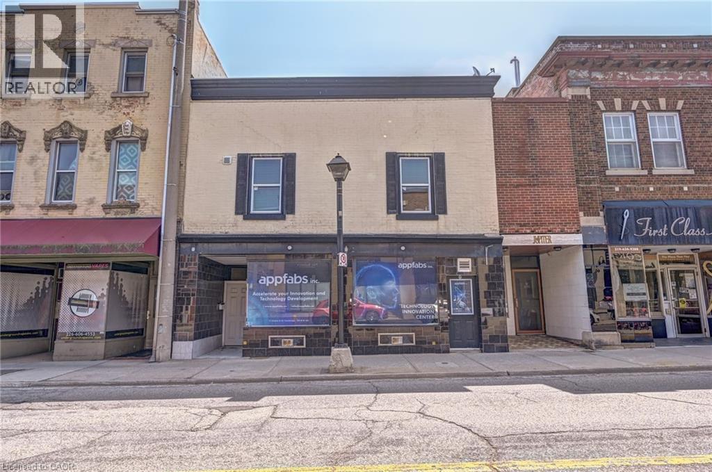 15 Ainslie St N, Cambridge, ON N1R 3J3