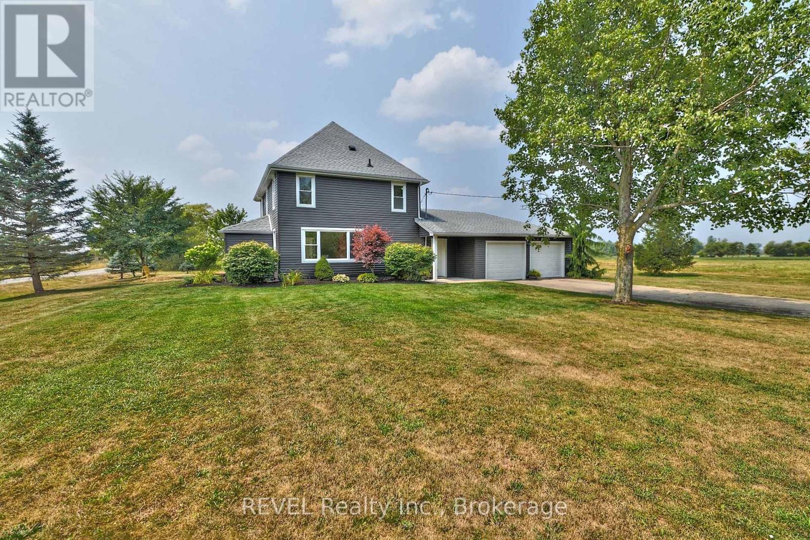 13717 Ort Rd, Niagara Falls, ON L2E 6S6