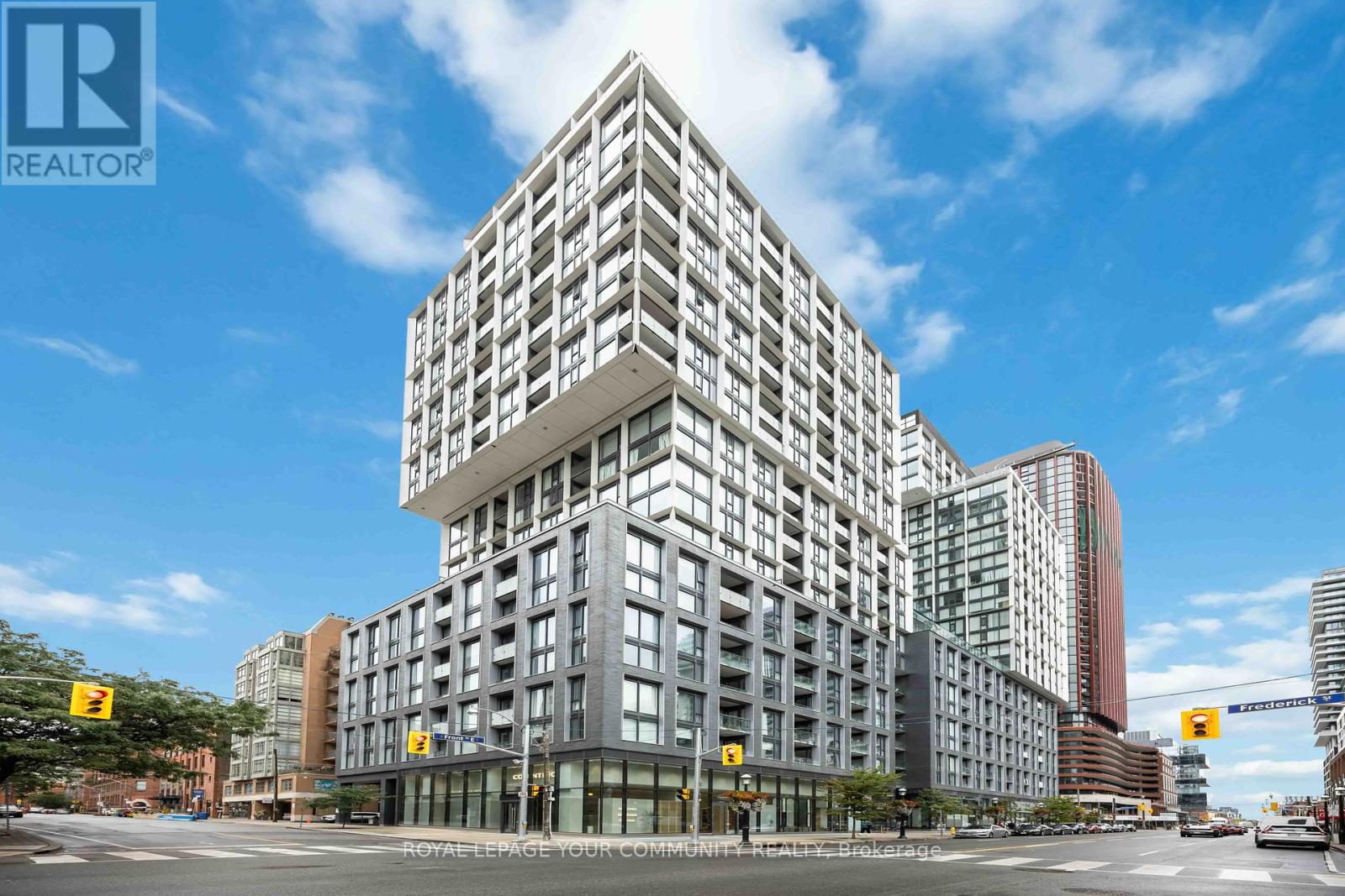 320 158 Front St E, Toronto, ON M5A 0K9