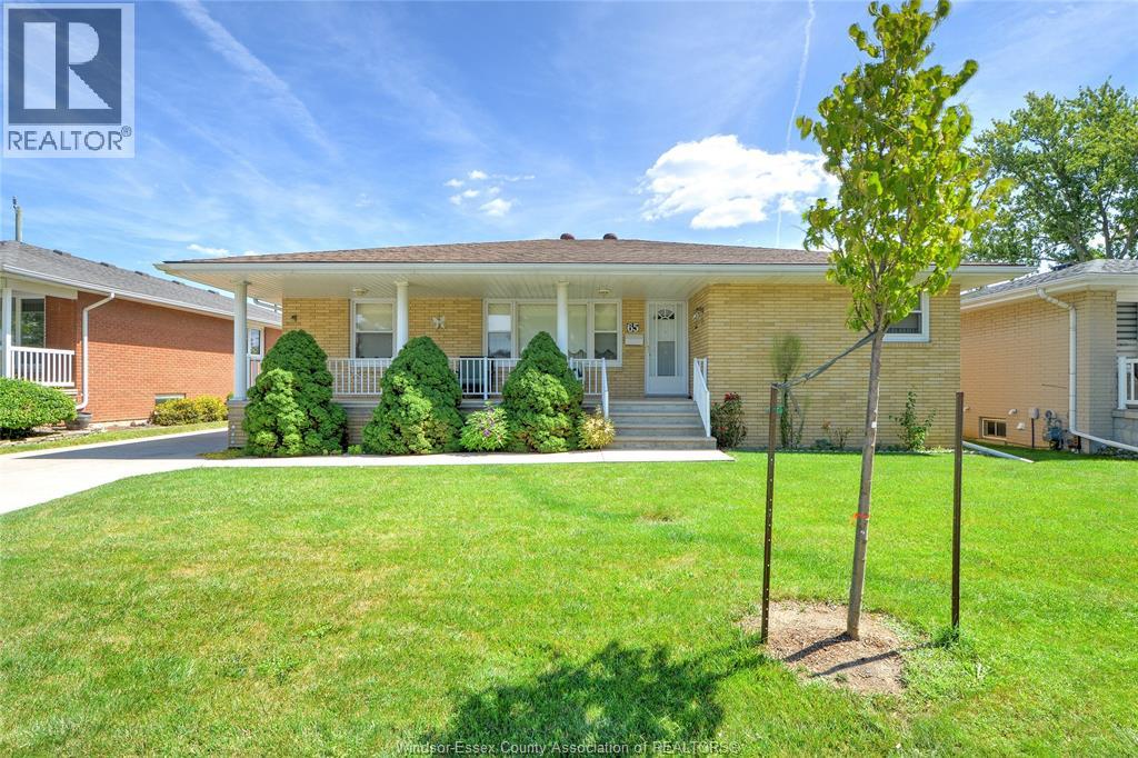 65 Main S, Amherstburg, ON N9V 2L1