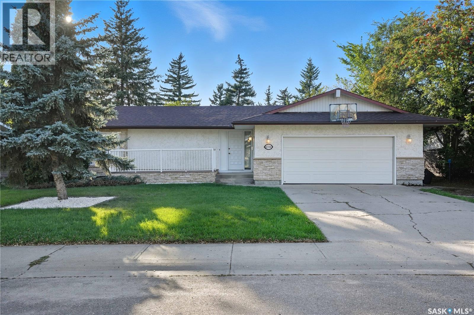 4514 Mctavish St, Regina, SK S4S 3M8