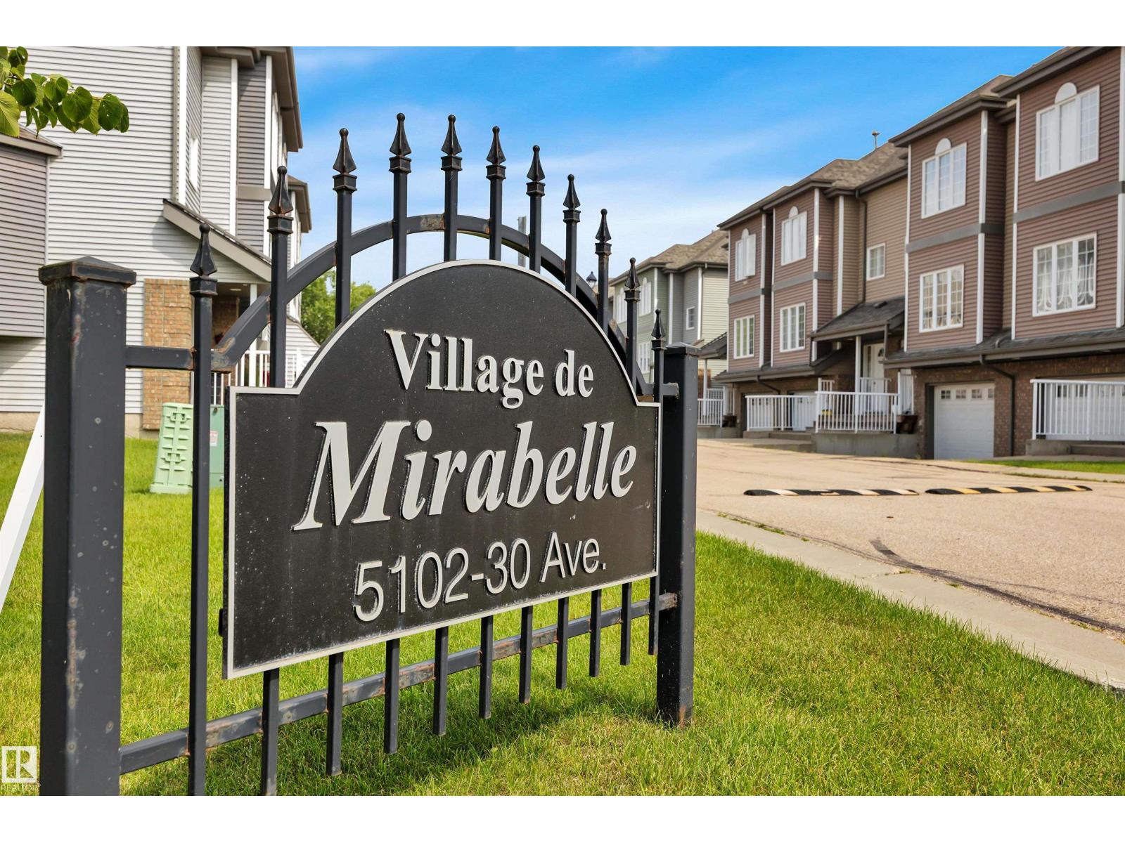 5102 30 Avenue #unit 2, Beaumont, AB T4X 0A9