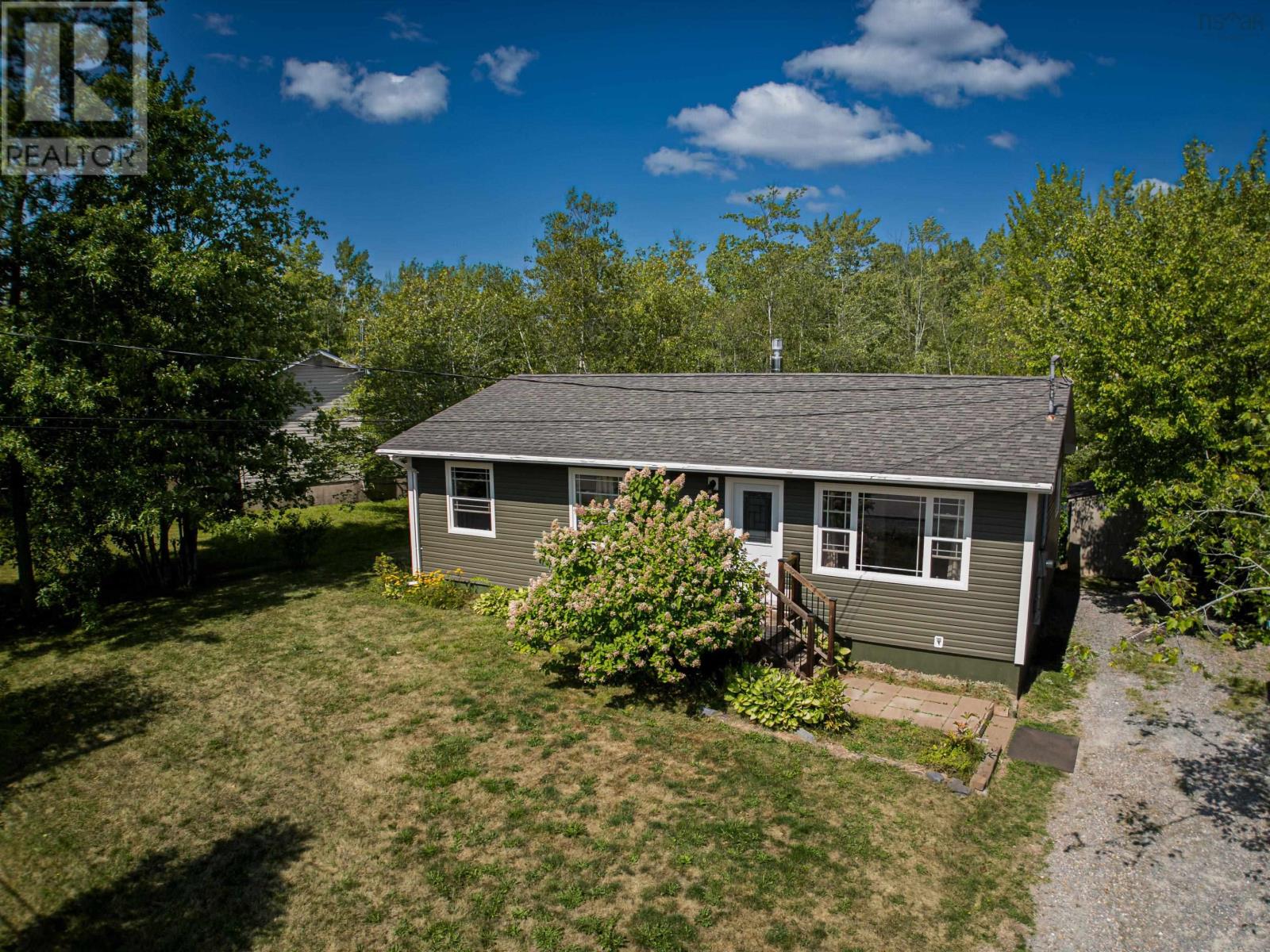 20 Frederick Allen Dr, Lantz, NS B2S 1X9