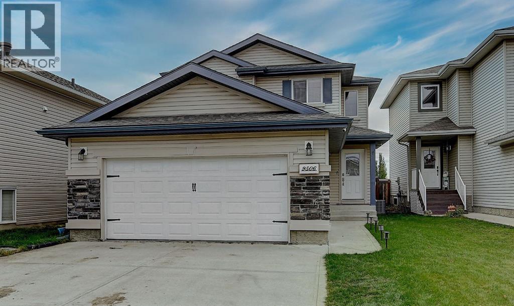 9506 Willow Dr, Grande Prairie, AB T8X 0G9