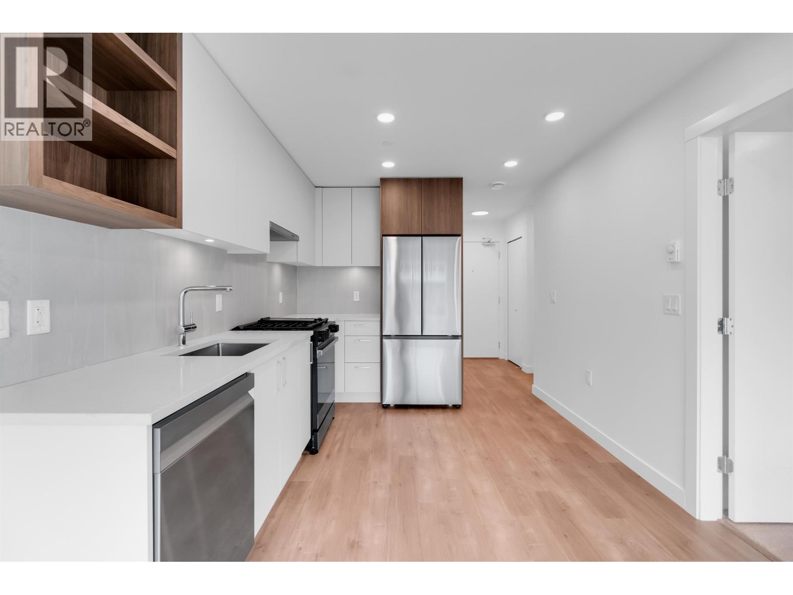 723 Grover Avenue Unit 514, Coquitlam, BC V3J 0L9
