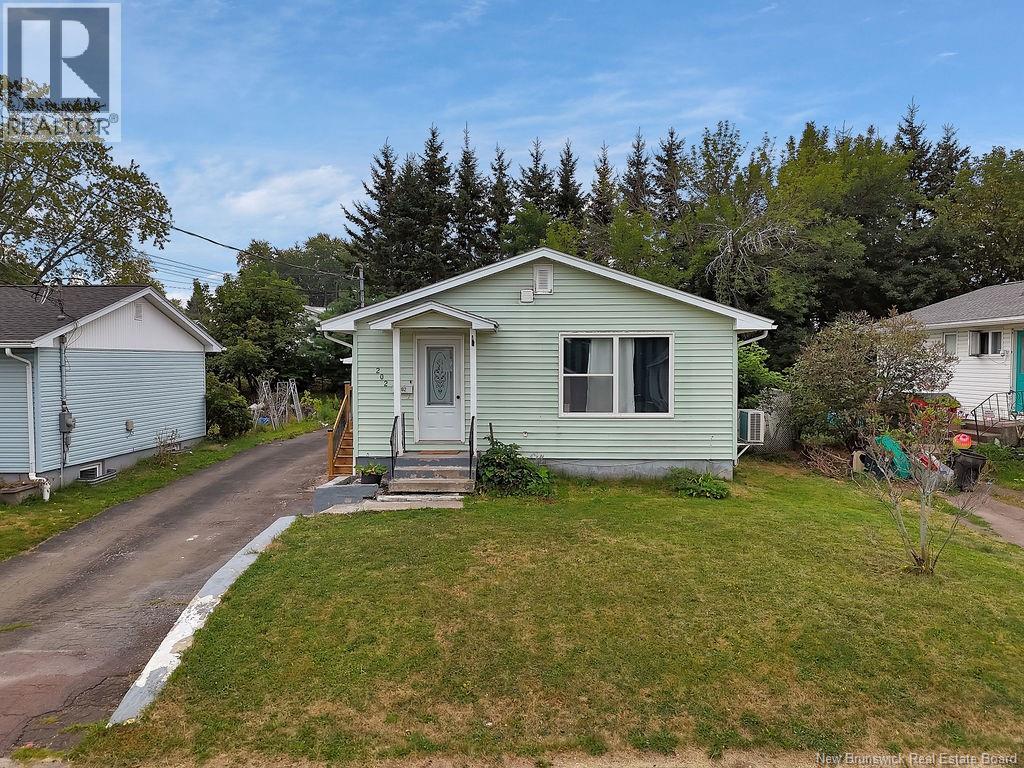 202 Noel St, Moncton, NB E1C 4G4