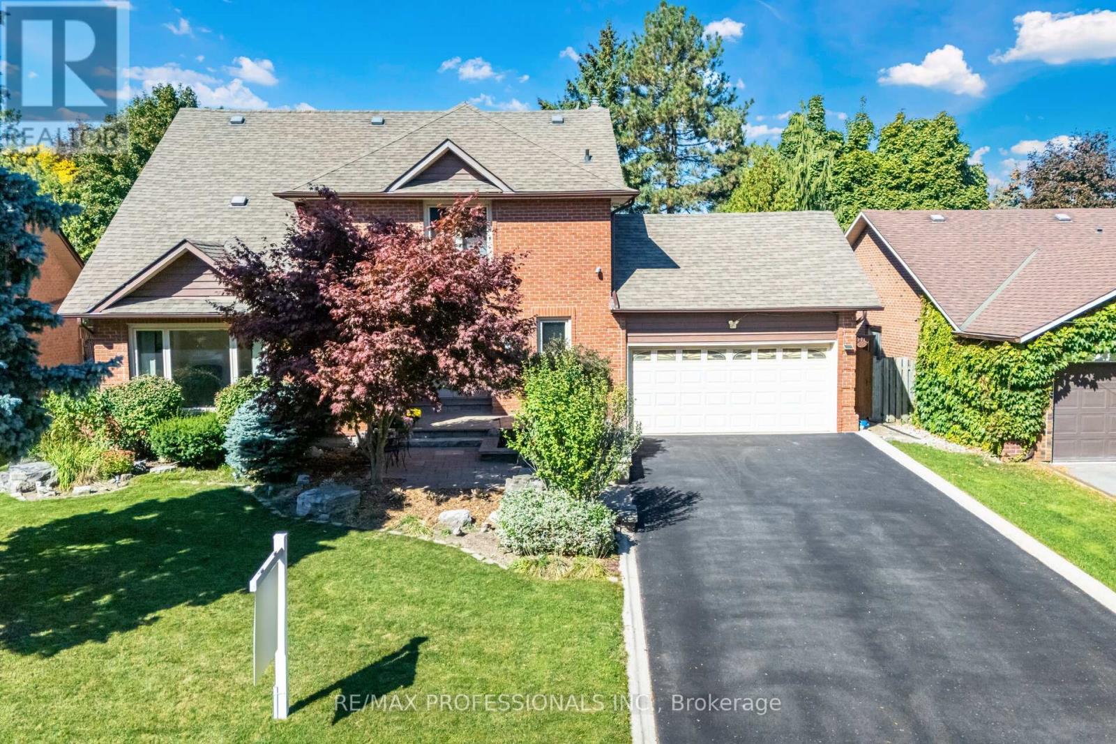 6 Cairnmore Ct, Brampton, ON L6Z 1T6