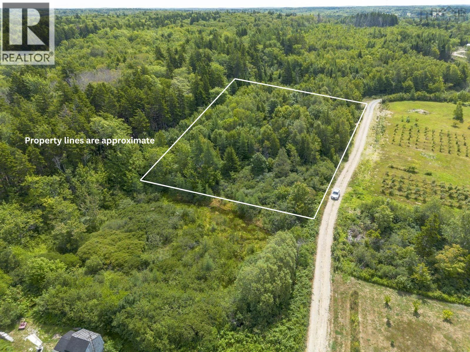 13 Oakridge Rd #11, Church Point, NS B0W 2Z0