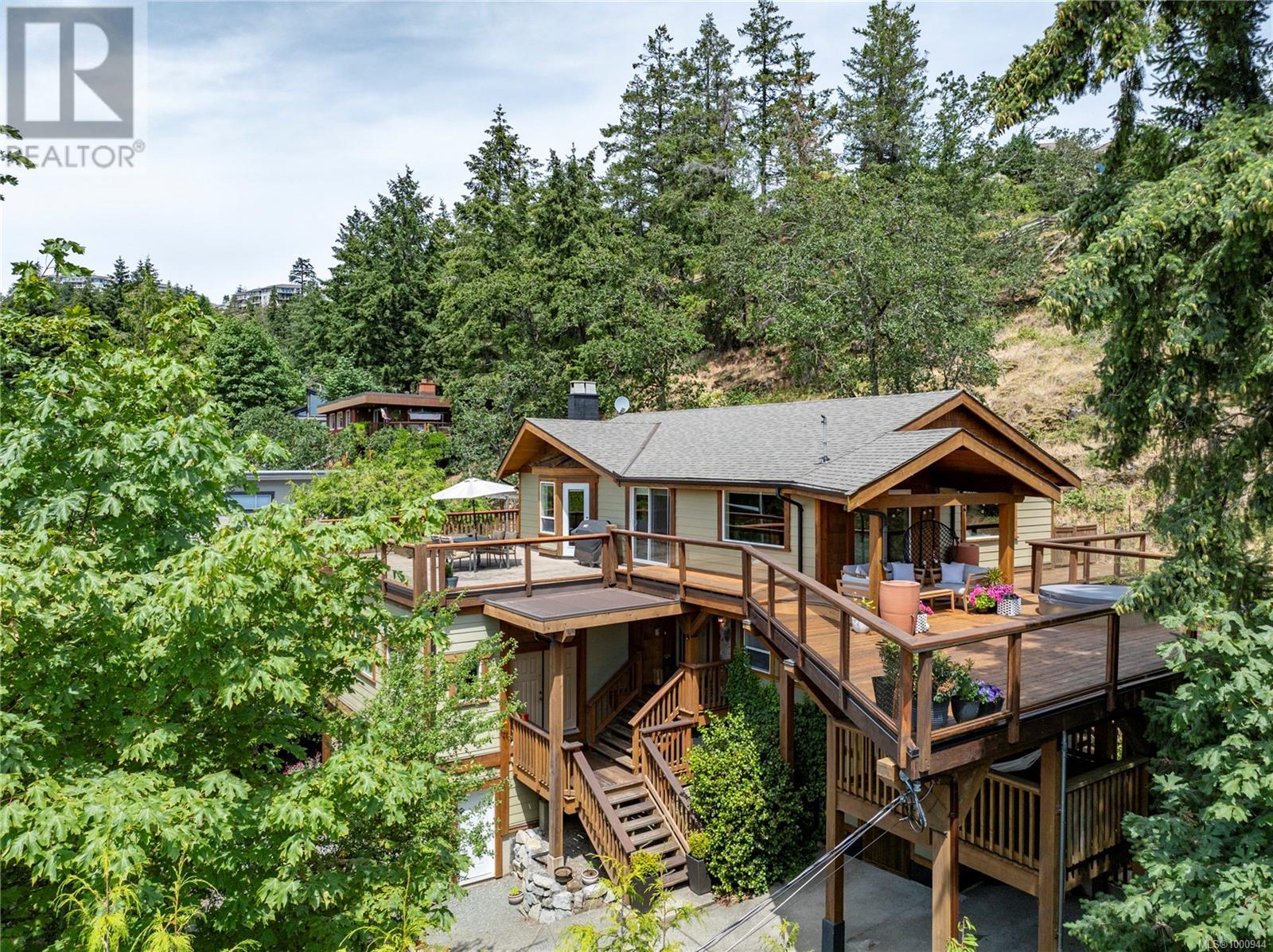 1589 Sherwood Dr, Nanaimo, BC V9T 1H1