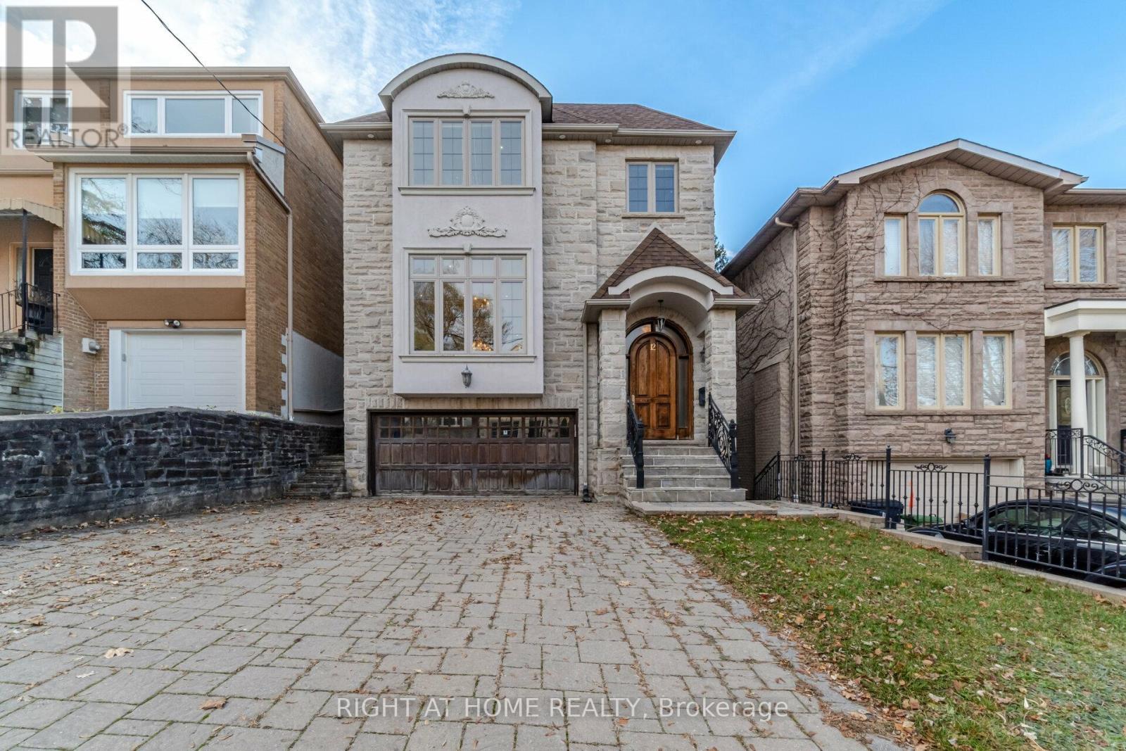 12 Walder Ave, Toronto, ON M4P 2R5