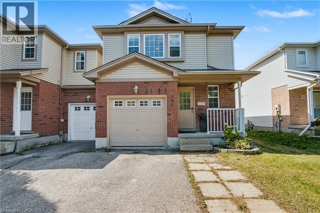 606 Brandenburg Blvd, Waterloo, ON N2T 2V3