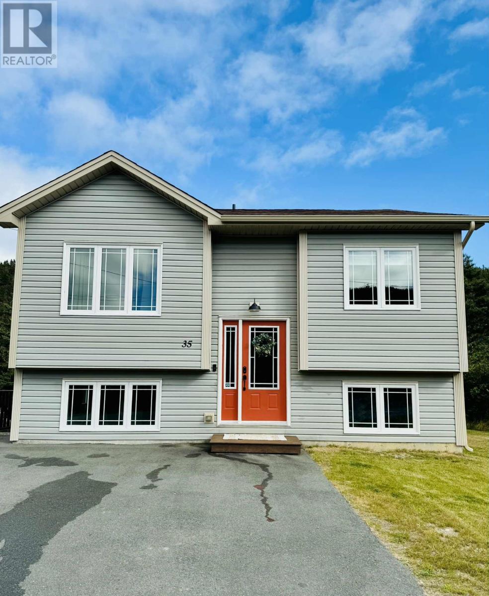 35 Riverview Ave, Norman's Cove, NL A0B 2T0