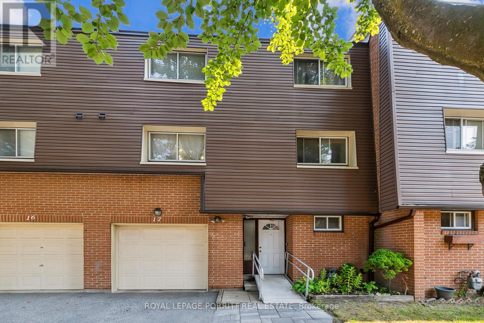 17 1415 Fieldlight Blvd, Pickering, ON L1V 2S3