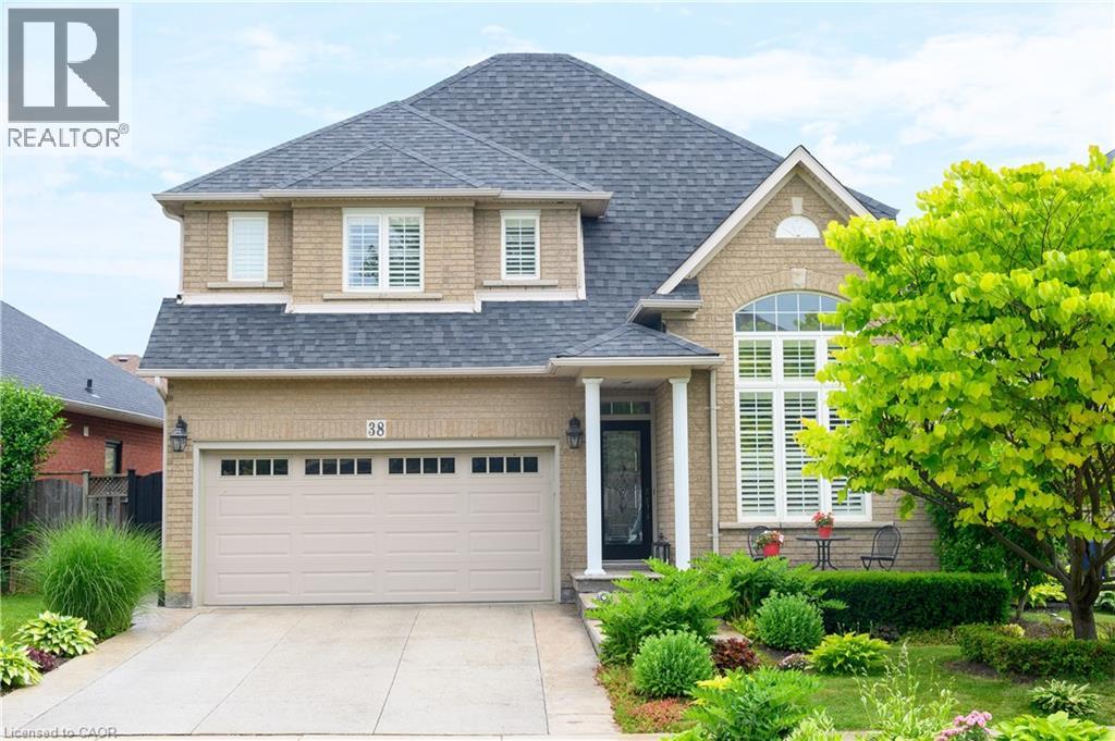 38 Sunbeam Dr, Hamilton, ON L9B 2X9
