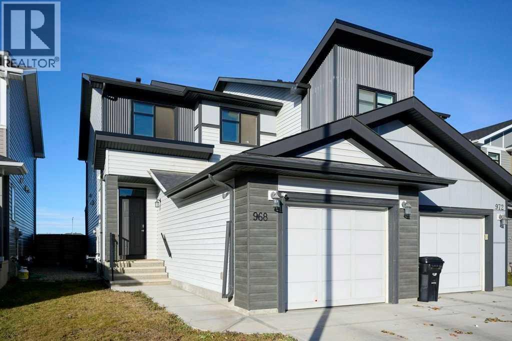 968 Seton Cir SE, Calgary, AB T3M 2V2