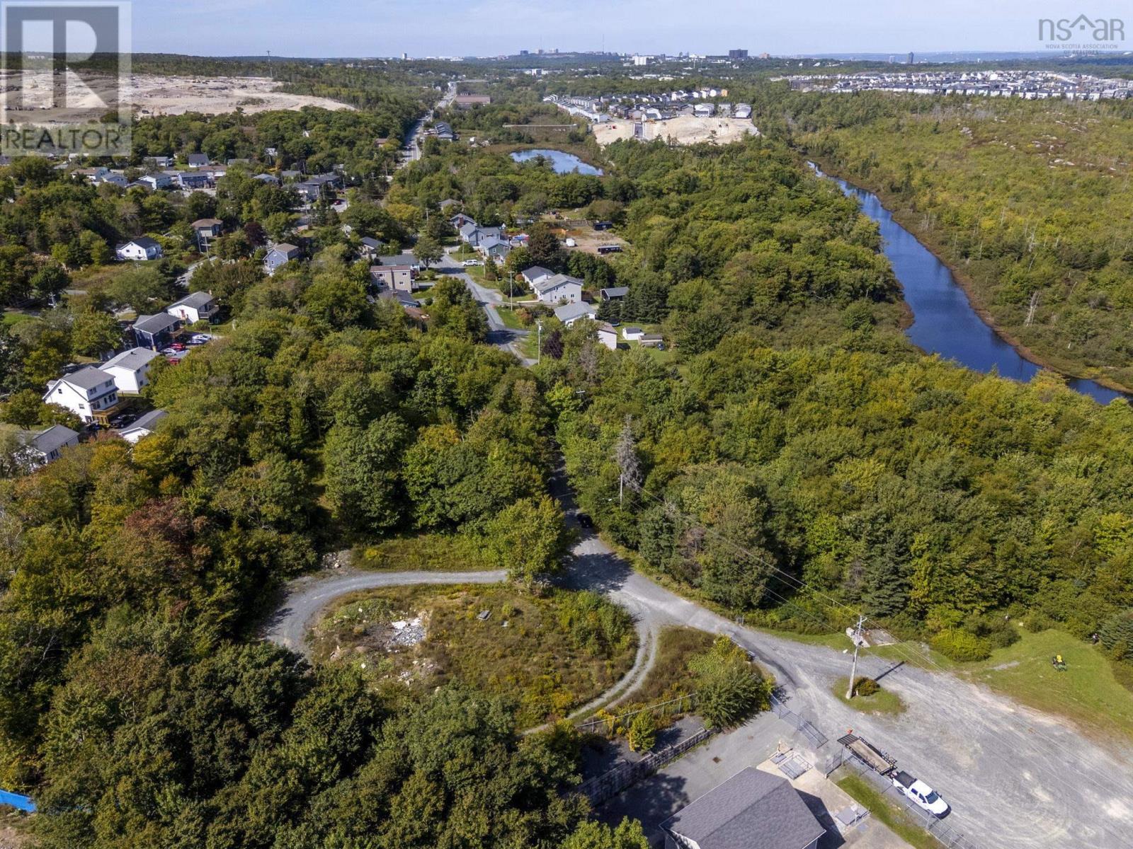 27 Princeton Ave, Halifax, NS B3R 2A1