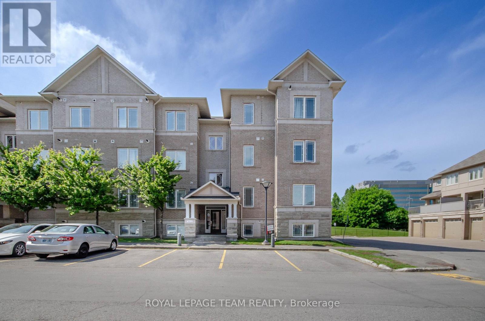 4 385 Paseo Private, Ottawa, ON K2G 4N7