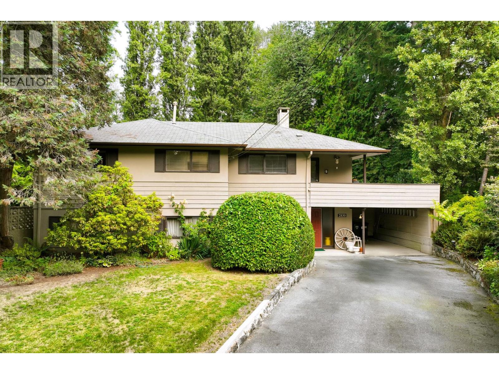 2830 Crestlynn Pl, North Vancouver, BC V7J 2S5