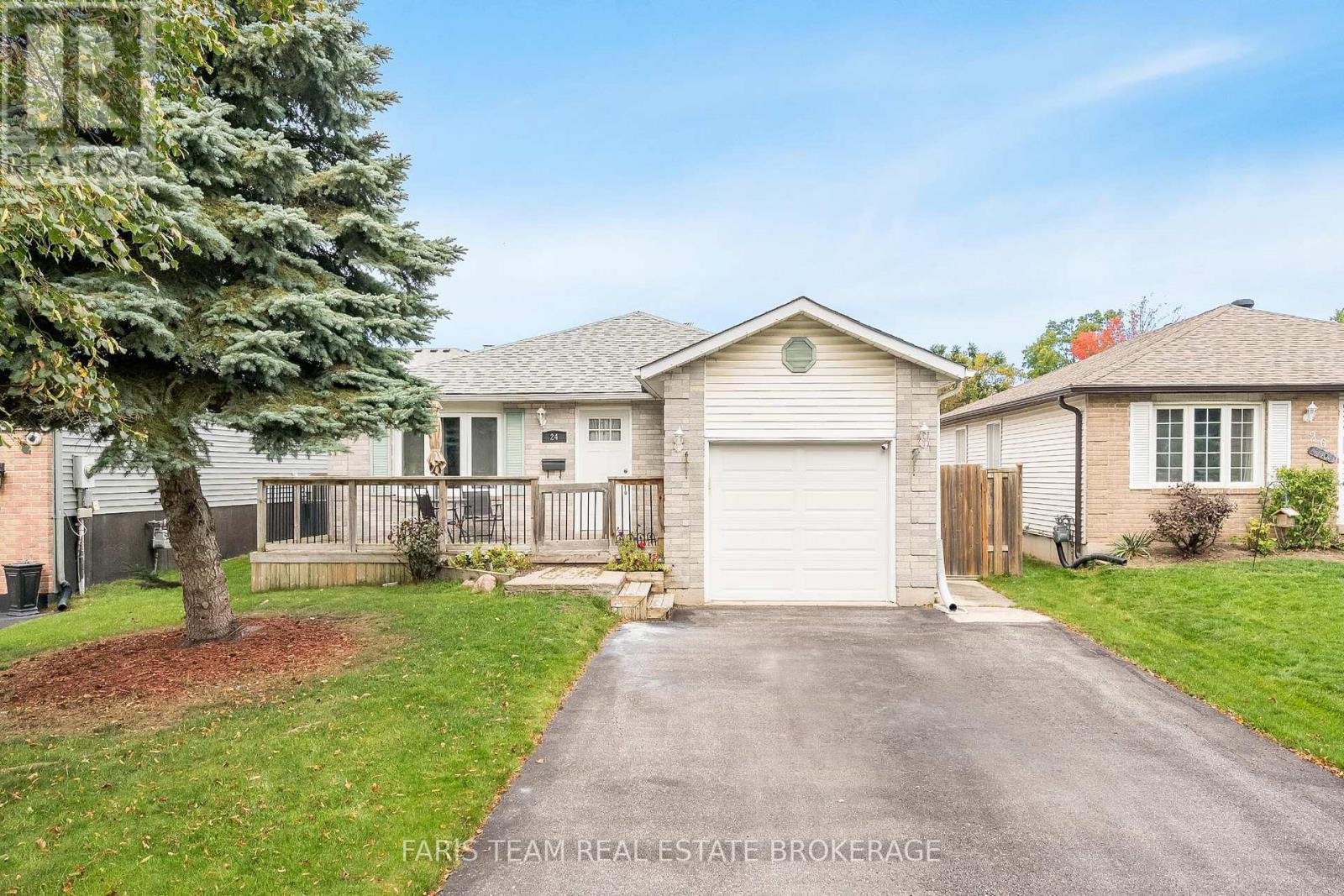 24 Laurie Cres, Barrie, ON L4M 6C7