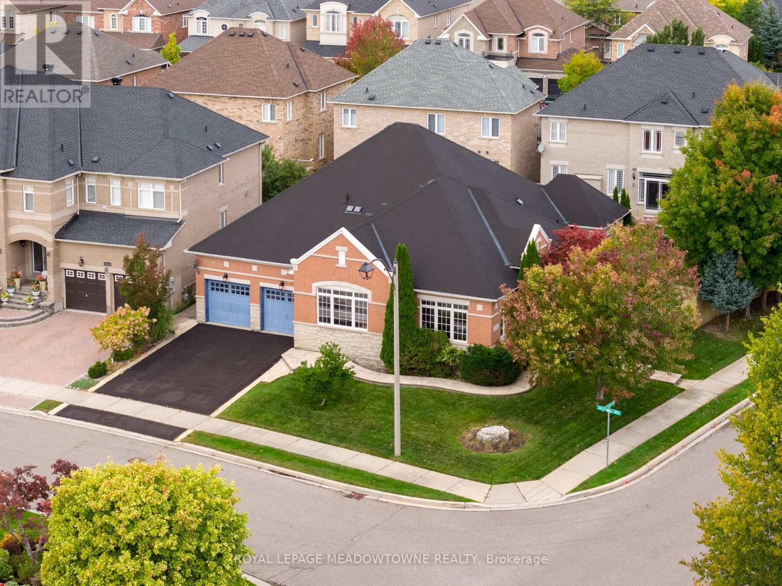 32 Nova Scotia Rd, Brampton, ON L6Y 5K5