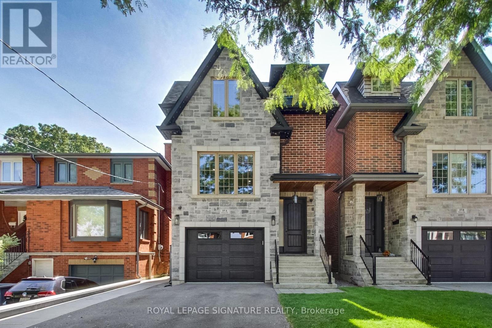 15 Owen Dr #a, Toronto, ON M8W 1W8