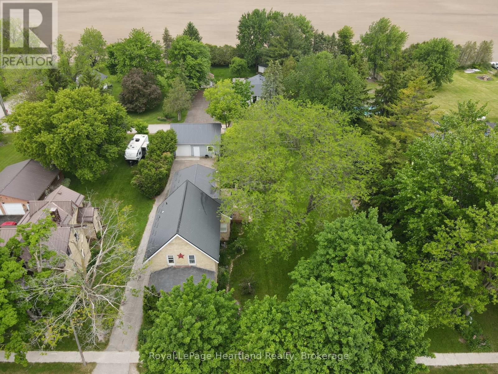 78 Victoria Ave E, South Huron, ON N0M 1M0