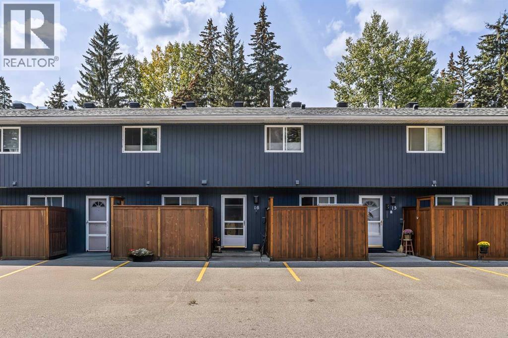 1530 7 Avenue Unit 16, Canmore, AB T1W 1R1