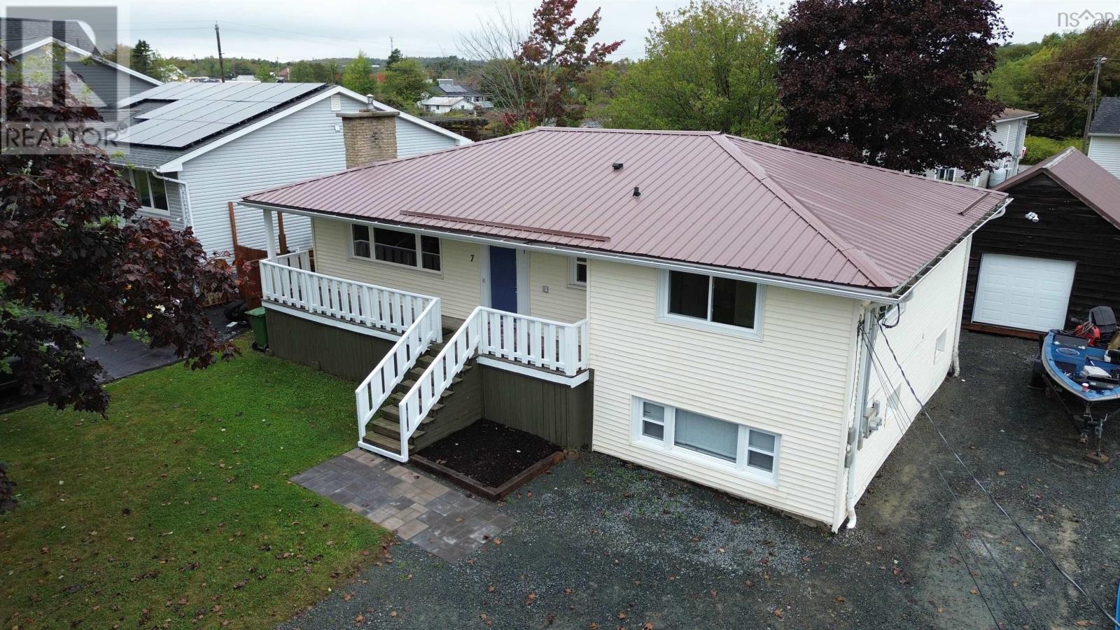 7 Karen Dr, Westphal, NS B2W 3T1