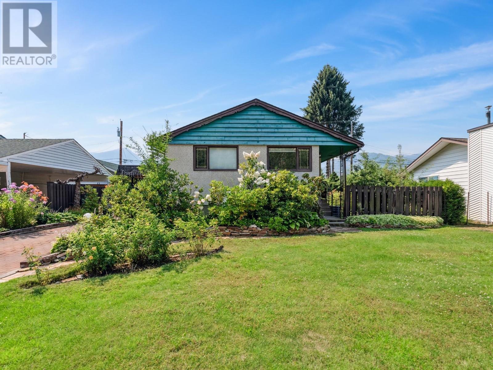 1150 Marianna Cres, Trail, BC V1R 1E1