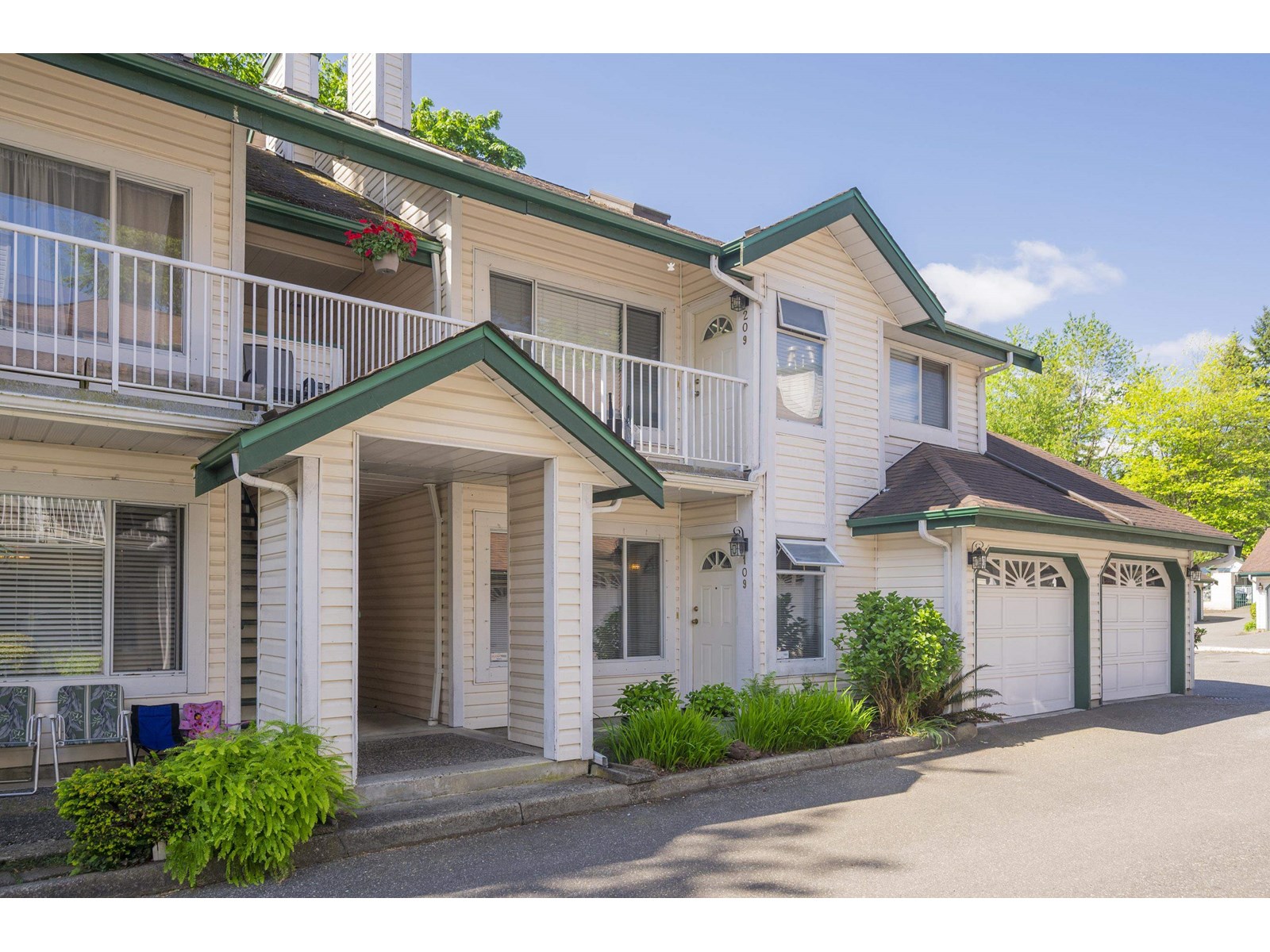10308 155a Street Unit 109, Surrey, BC V3R 4K5