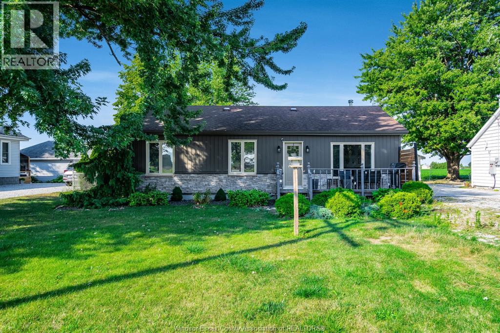 22644 Merlin Rd, Chatham-Kent, ON N0P 1W0