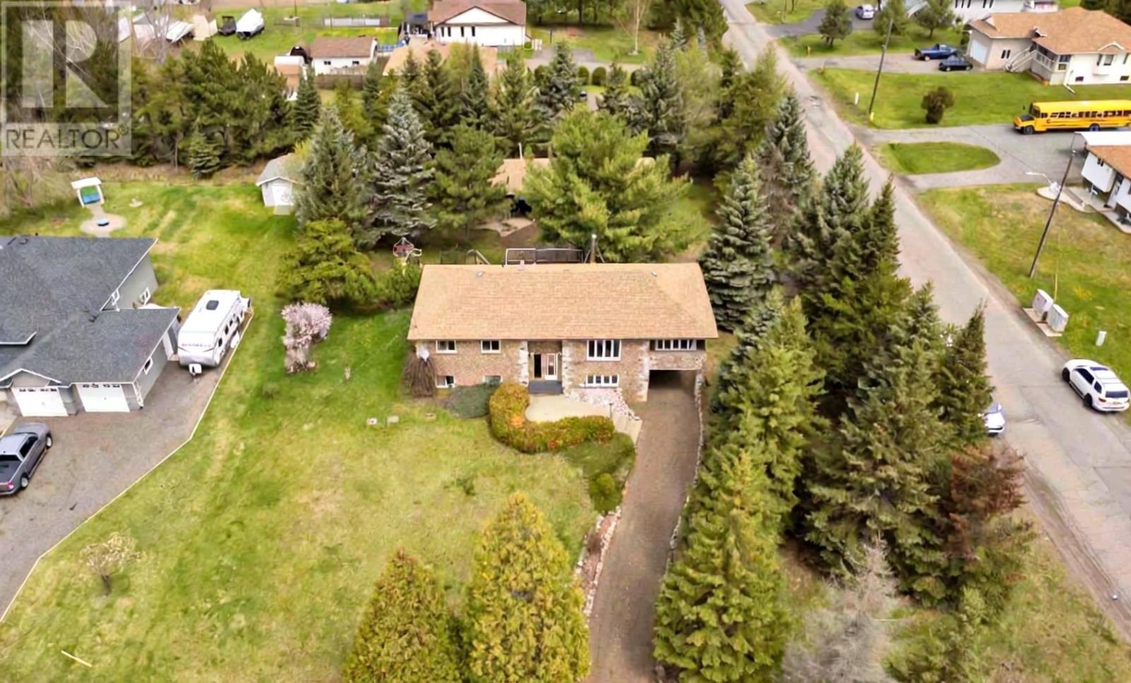 Thunder Bay, ON homes with outdoor living for sale Houseful