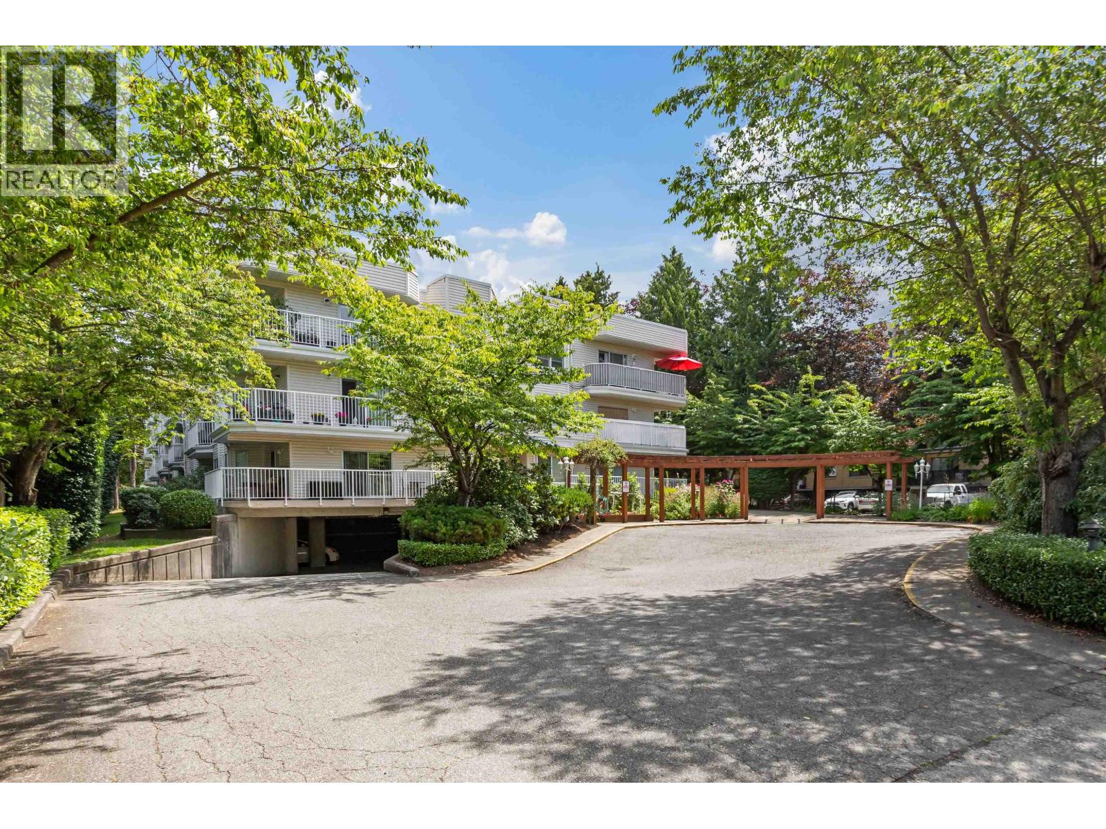 12206 224 Street Unit 404, Maple Ridge, BC V2X 6B8