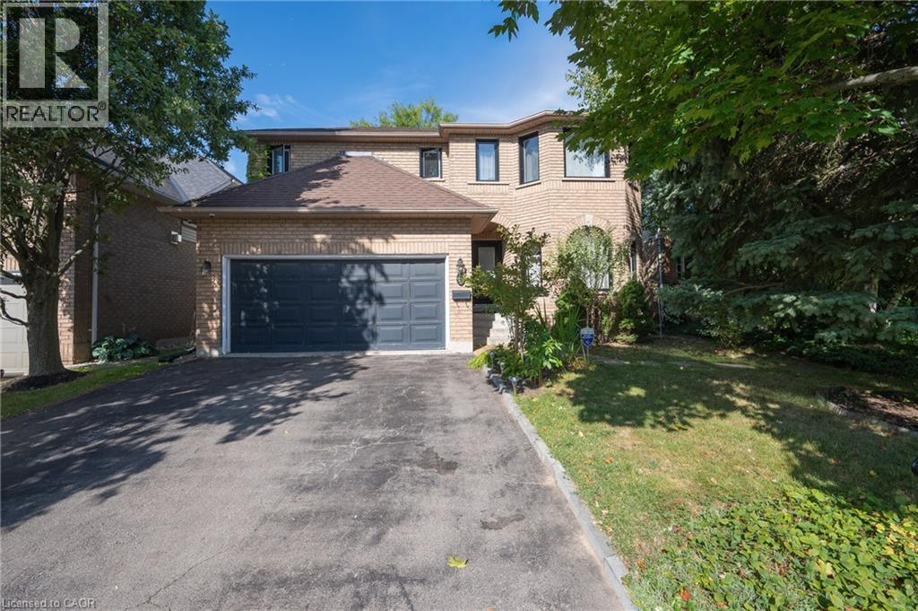 13 Brookhurst Cres, Hamilton, ON L0R 2H3