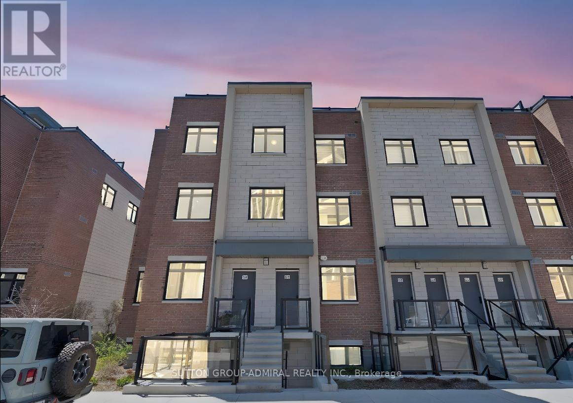 228 1062 Douglas Mccurdy Common, Mississauga, ON L5G 0C6