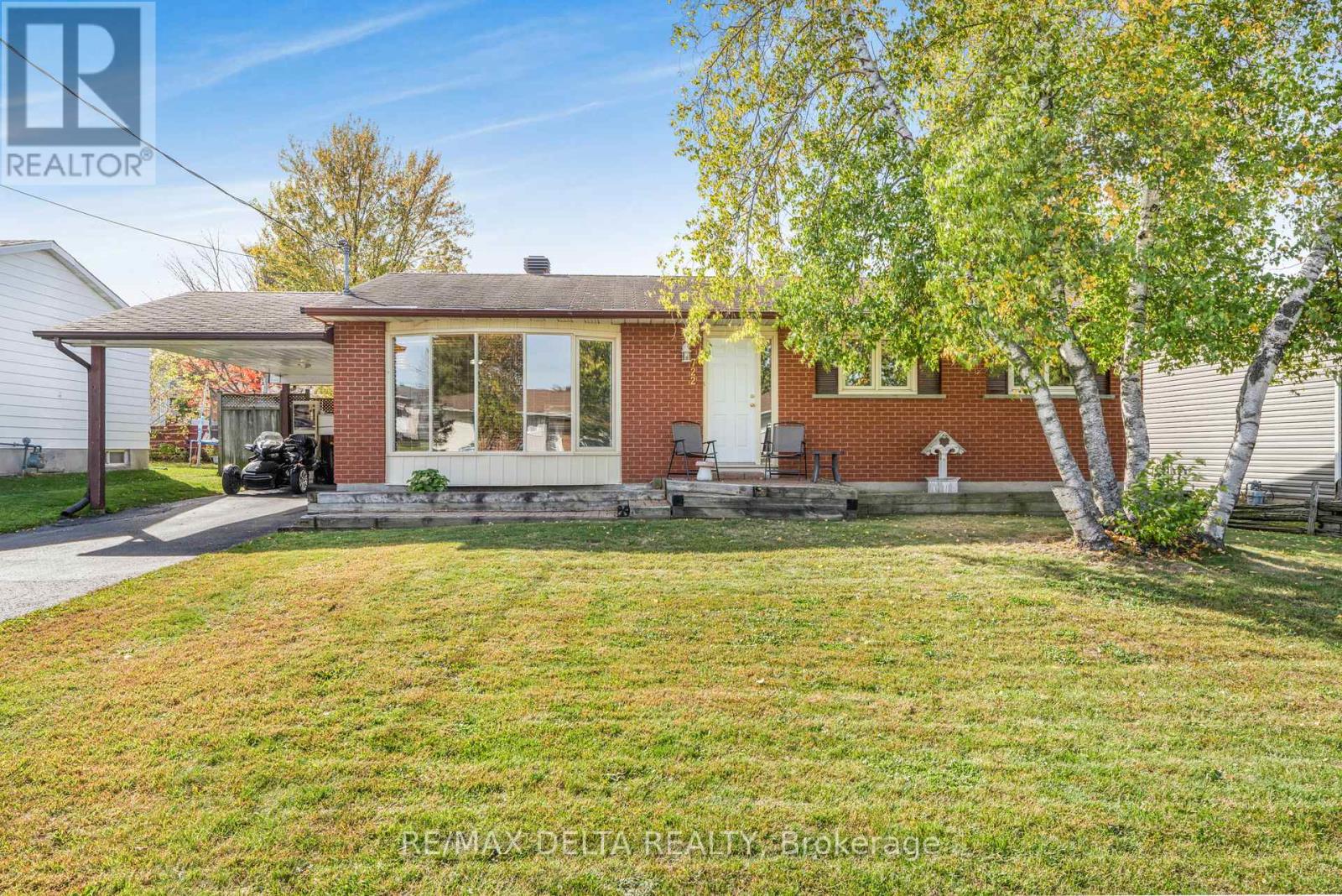 722 Nicole St, Clarence-rockland, ON K4K 1G4