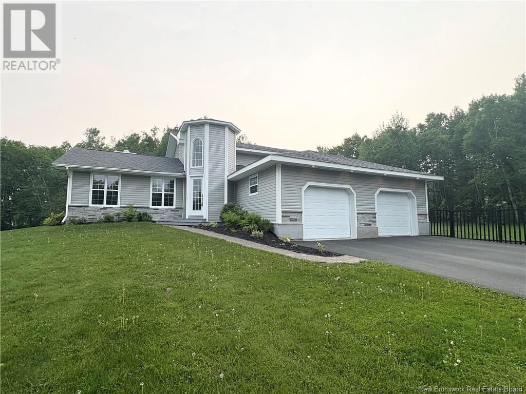 1 Silverwood Dr, Miramichi, NB E1V 5Z1