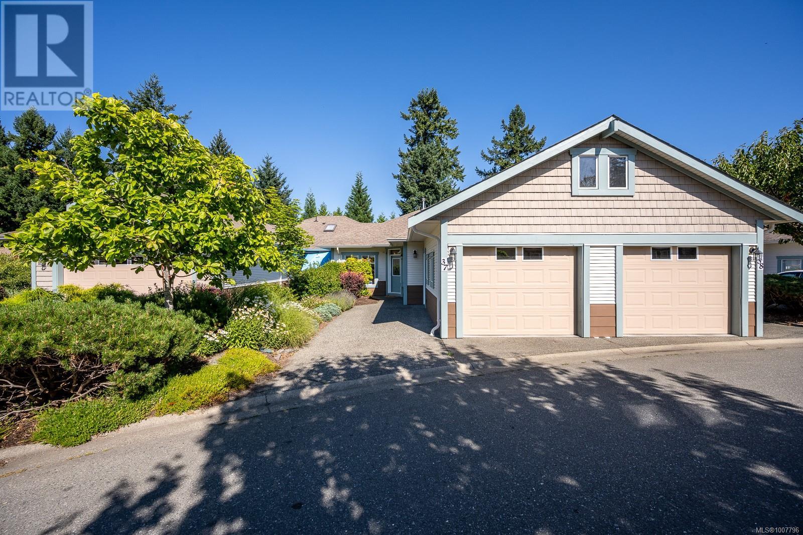 1220 Guthrie Rd Unit 37 Rd, Comox, BC V9M 4A6