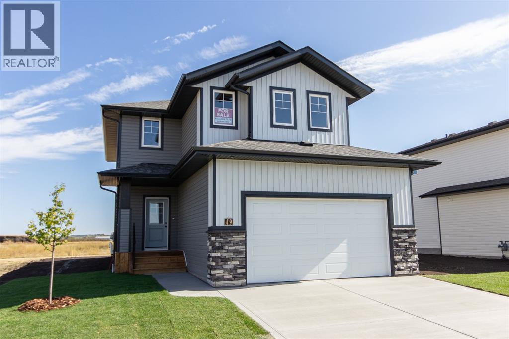 49 Trinity St, Lacombe, AB T4L 0L1