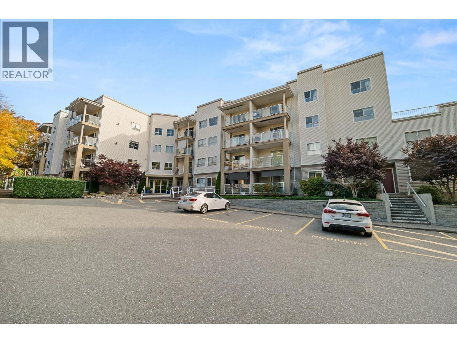 4758 53 Street Unit 108, Delta, BC V4K 2Z1