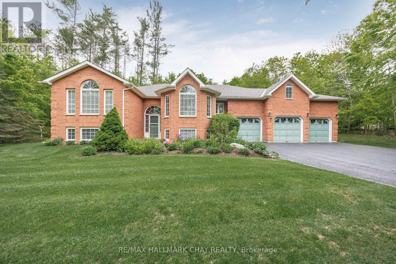 7 Pineview Dr, Oro-Medonte, ON L0L 2L0